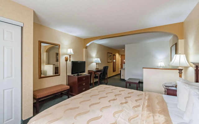 Red Roof Inn & Suites Chestertown