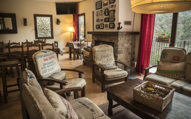 Abadia De Montenartro Hostel