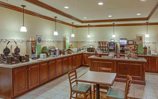 Country Inn & Suites Charleston