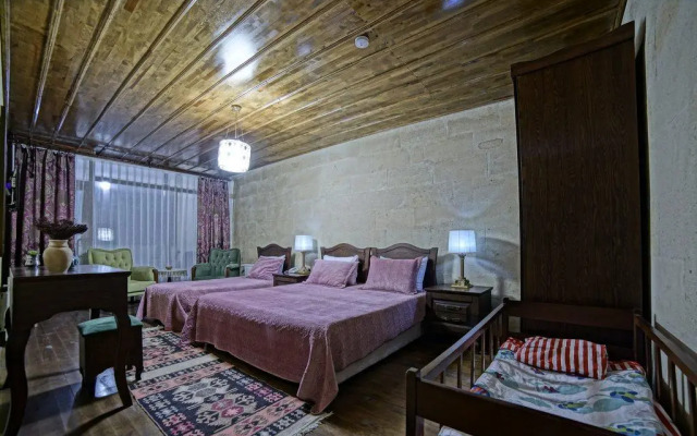 Samistal Lodge
