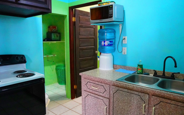 See Belize Sea View BAY Studio