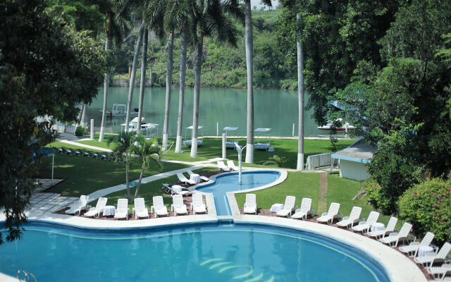 Hotel Villa Bejar Tequesquitengo