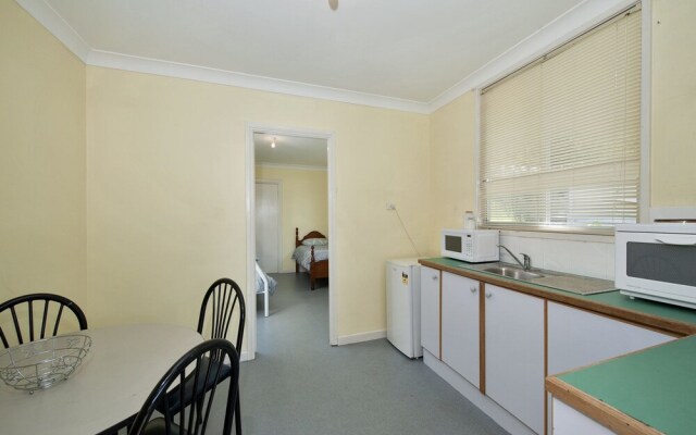 Victoria Parade, 25, Stillwater