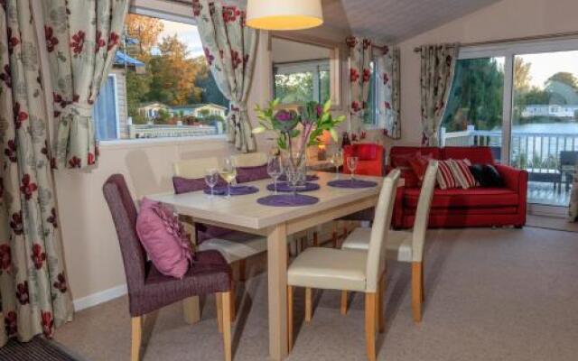 Casa Lago - Luxury lodge with Exclusive lake view - Haggerston castle