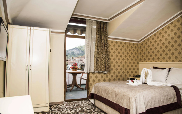 Nazar Hotel