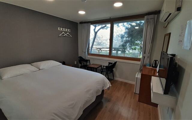 Hotel Jirisan Sunlight