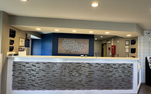 Microtel Inn & Suites by Wyndham Independence