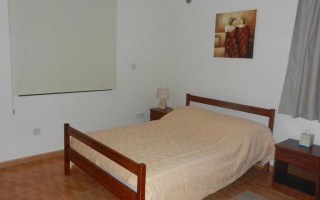 Dora Apartments