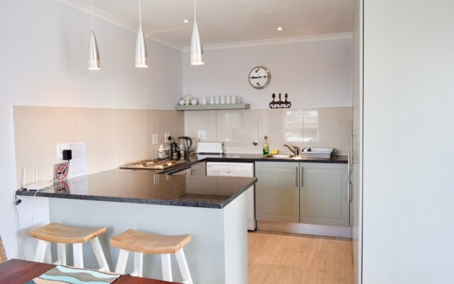 2 Bedroom Apartment With Waterfront Views