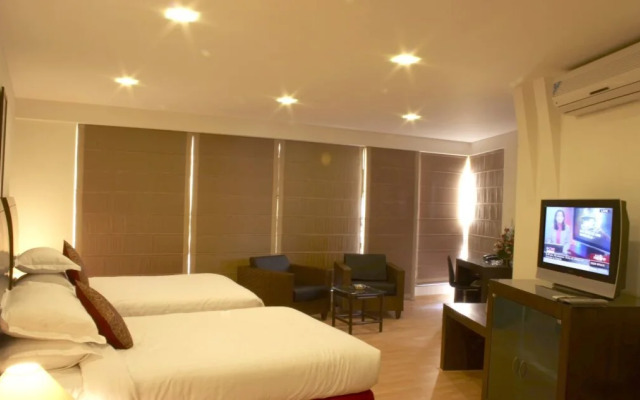 Shilton Residence Hotel