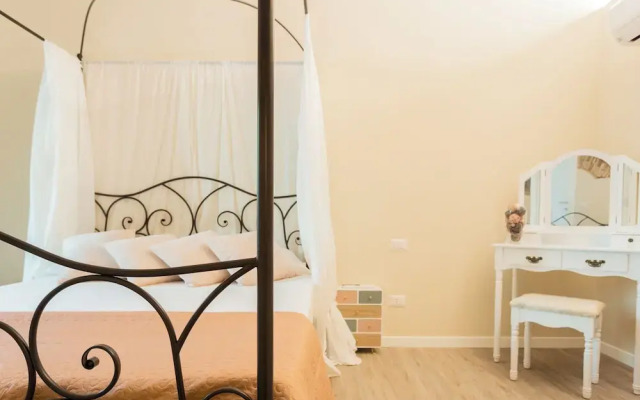 Romantic Escape City Centre With Jacuzzi & Parking