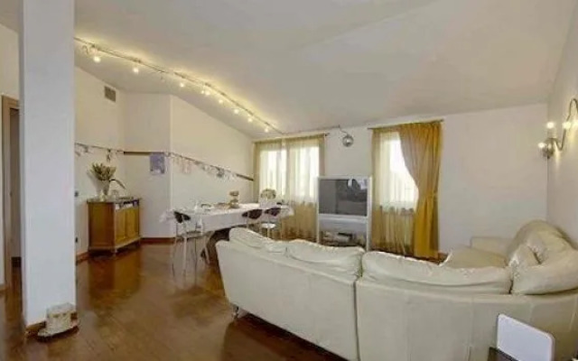 Myroom Center