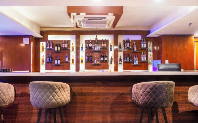 Treebo Premium Vinnie - Near Airport