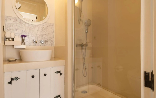 Nars Ilica Hotel Beach (Adults Only +12)