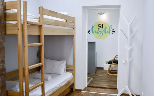 Hostel51