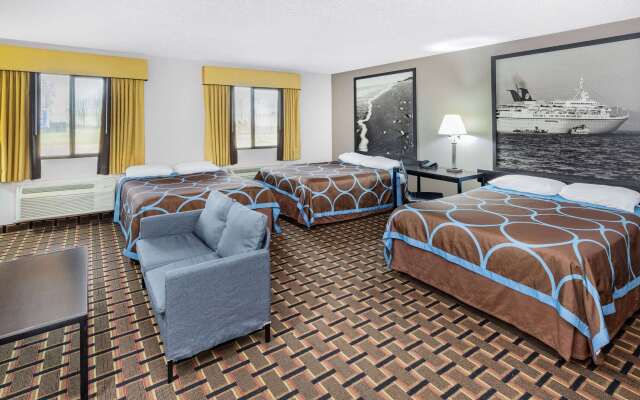 Super 8 by Wyndham League City/Kemah Area