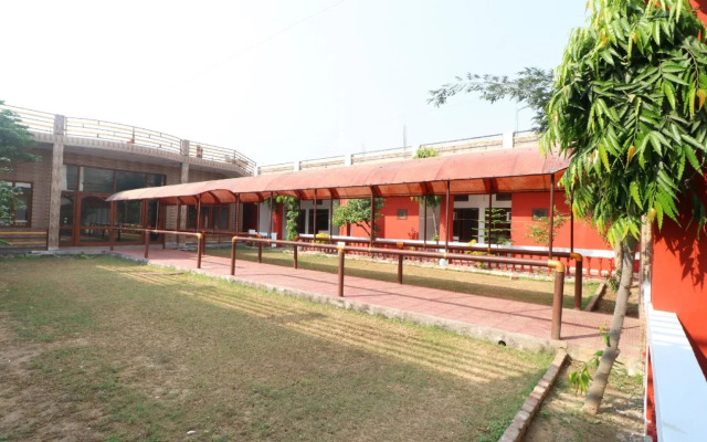 OYO 23066 Shiv Guest House