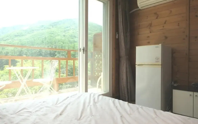 Gapyeong Ongdalsam Pension