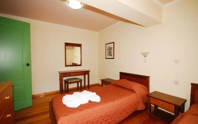 Aloni Suites