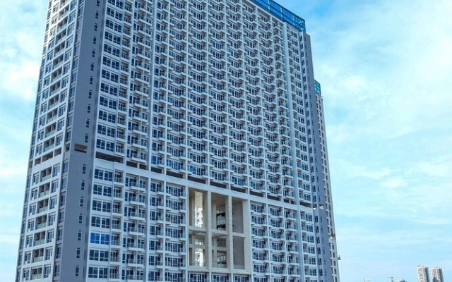 Homey and Modern 2BR Puri Mansion Apartment