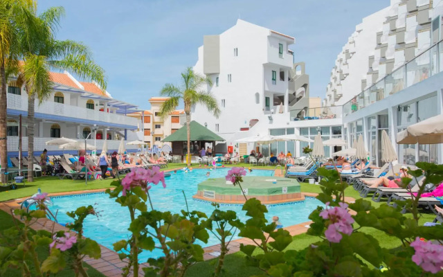 Playaolid Suites & Apartments