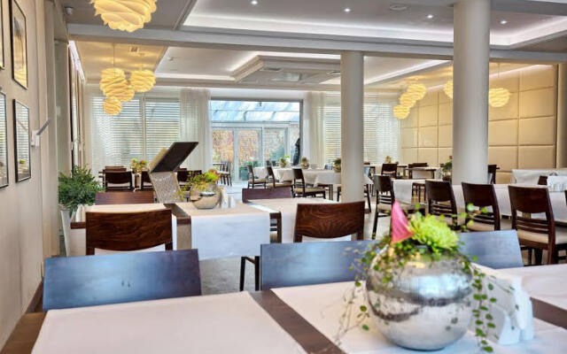 Hotel Azyl