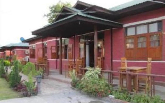 Pyi1 Guest House