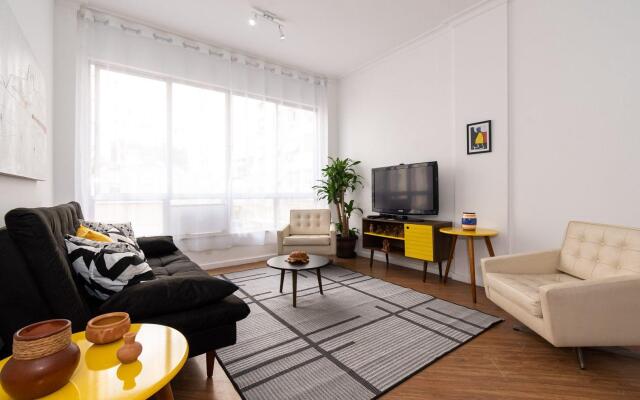 Apartamento de 3 Quartos em Copacabana | CL 91/302