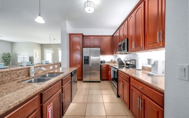 Casa Toscana Deluxe 3 Bedroom Condo by RedAwning