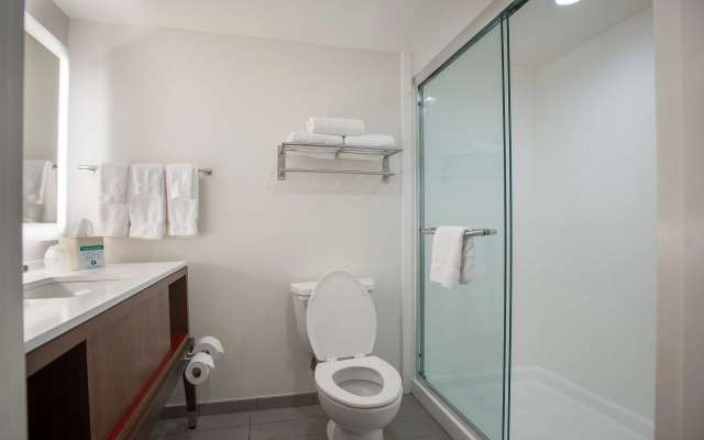 Holiday Inn Pensacola - University Area by IHG