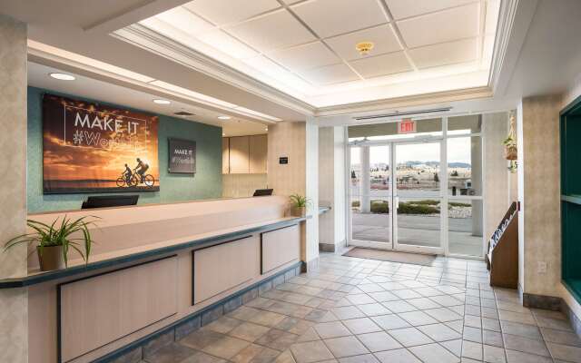 Red Lion Inn and Suites Butte