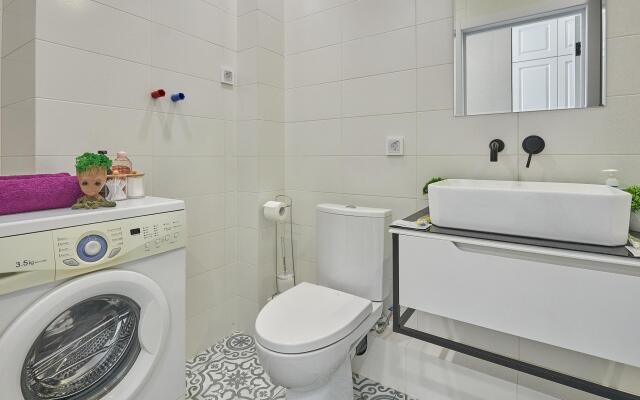 Апартаменты на проспекте Героев Отечества 6А