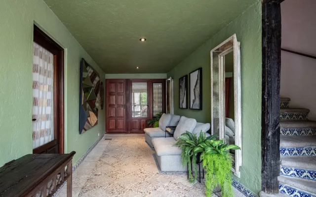 HOLT - Casa Parque Juárez