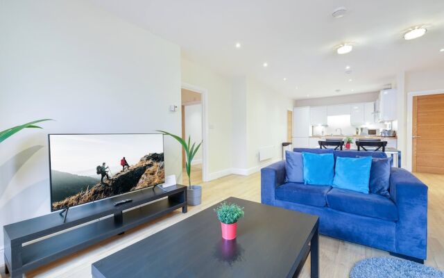 Luxury 2 Bedroom Apartments with Parking