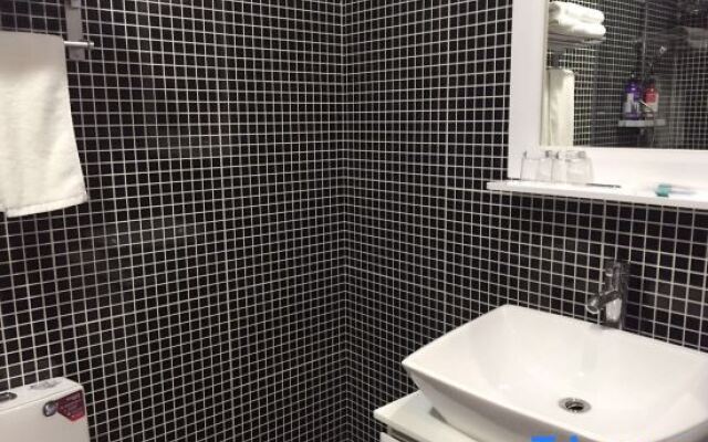 Shenzhen Ideal Home Apartment (Shangmeilin Excellence City)