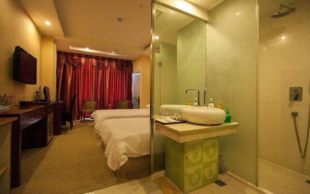 Yiwu Luck Bear Hotel