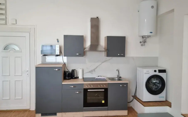Allinone Apartments