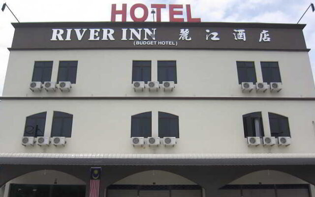 OYO 301 River Inn Hotel