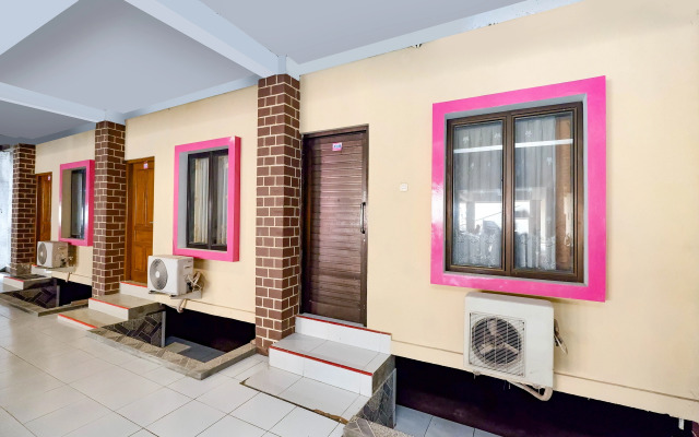 OYO 1706 Hotel H&w Solo