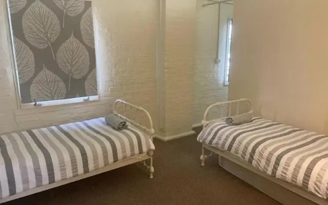 Gallipoli House- The Loft Apartment – Guest Rooms – Narrabri
