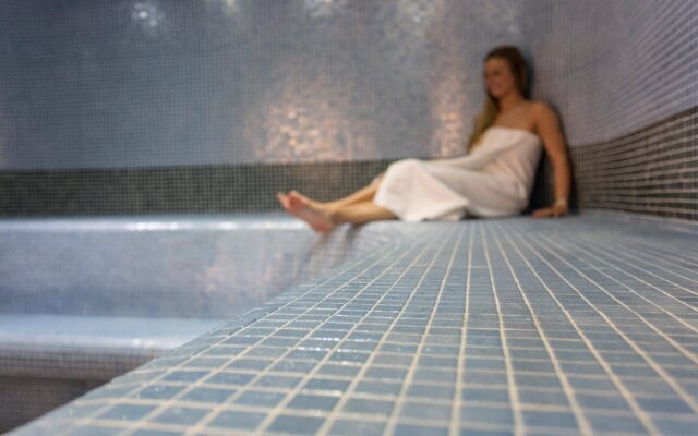 Zenitude Hotel la Valadiere, Ascend Hotel Collection