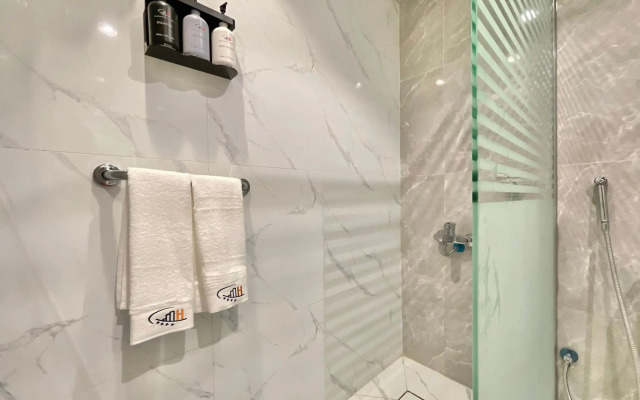 Zowar International Hotel