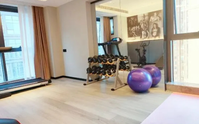 Starway Hotel (Chongqing Yuelai International Expo Center)