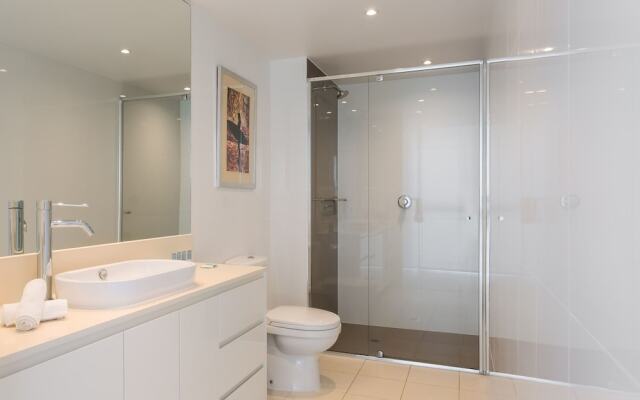 H Residences by Holiday Holiday