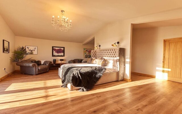 Host Stay The Gathering