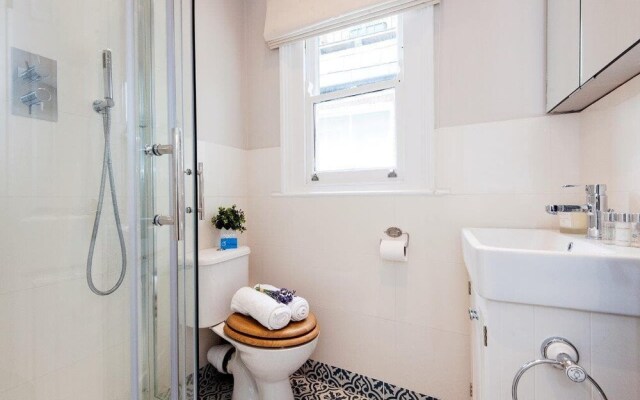 The Stephendale Road Townhouse - SL