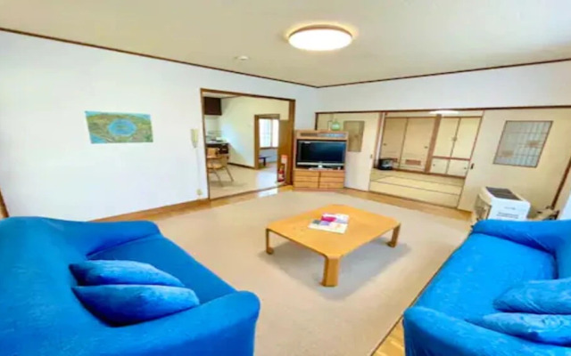 Holiday House Toya