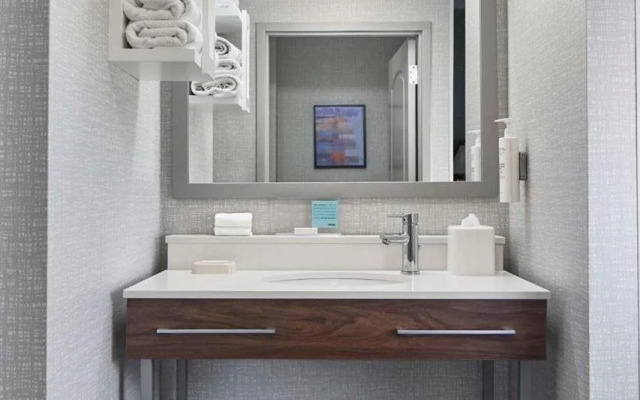 Hampton Inn & Suites Saratoga Springs Downtown