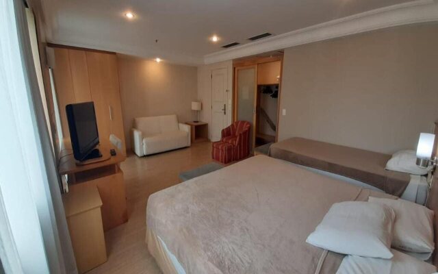 Flat Mediterraneo com garagem