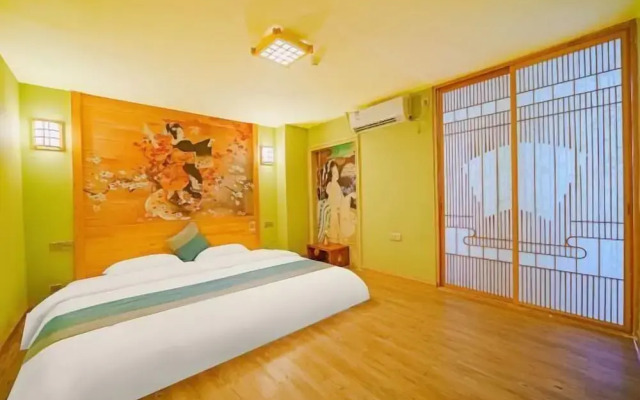 Zhongying Hotel (Zhanjiang Lingnan Normal University)